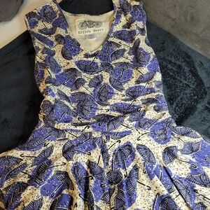 Effies Heart Dress Size S Umbrella Print Blue Cream V-Neck Sleeveless A-Line